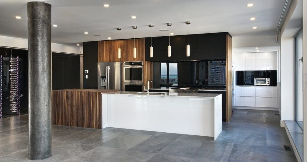 Cuisine moderne avec matériaux élégants