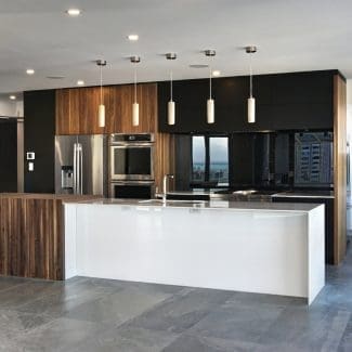 Cuisine moderne avec matériaux élégants