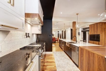 Cuisine blanche et bois