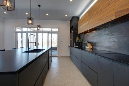 Cuisine moderne grise et bois vue 4